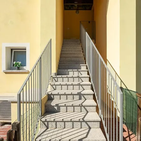 New With Sea View Terrace דירה